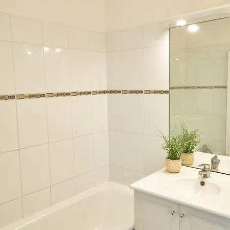 Appart-ascenseur-5minsdisney-2chb-quartierchic アパート *